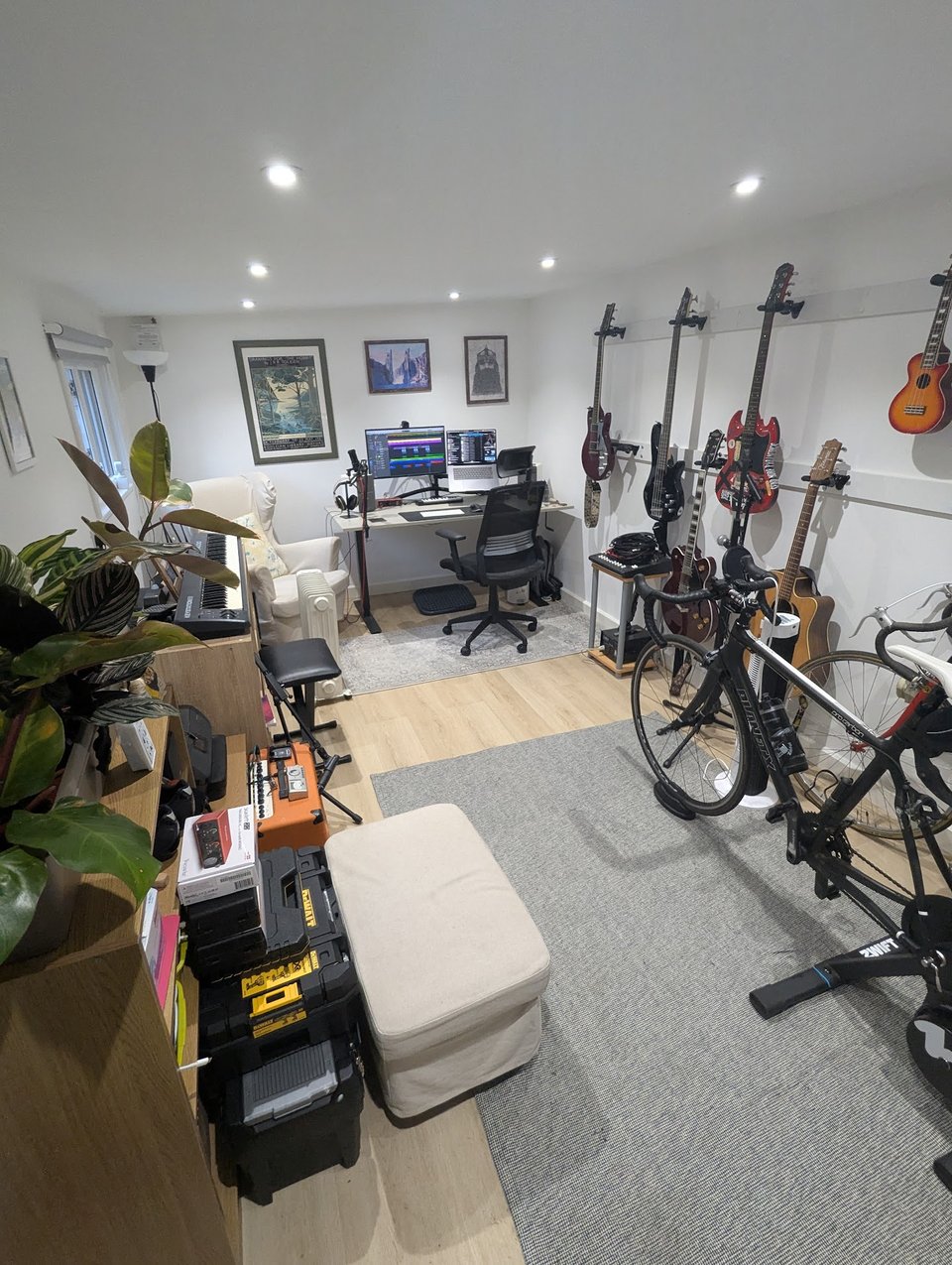 Okay, the toolboxes don’t really work, but it’s nice to have them around